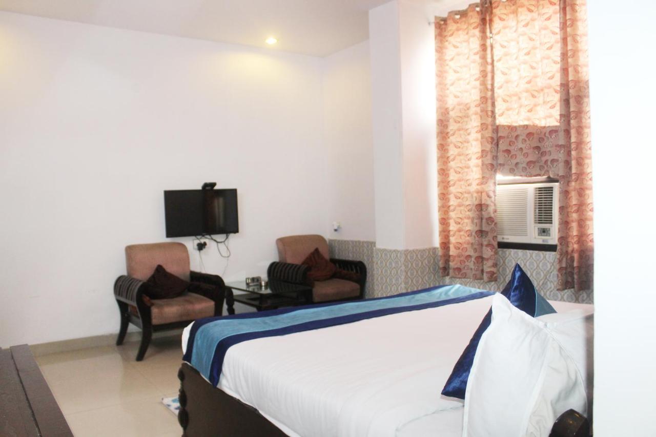 Hotel Trio Residency Near Noida City Center Eksteriør billede